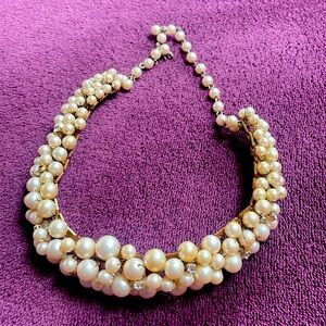 Vintage faux pearl choker necklace w/ rhinestones